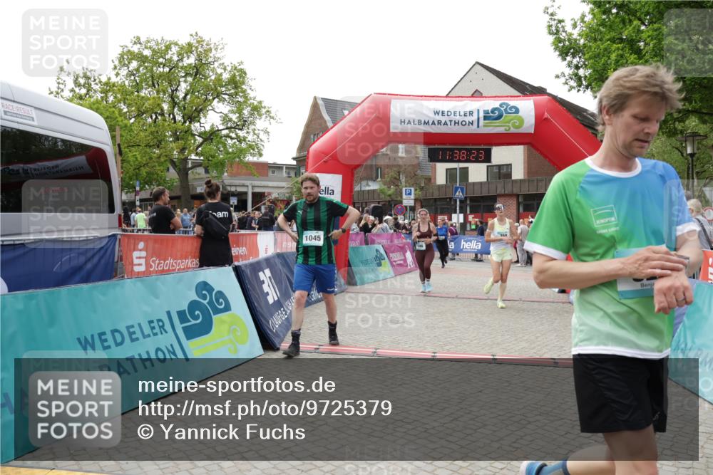 10.05.2026 - 8. Wedeler Halbmarathon Yannick Fuchs http://msf.ph/oto/9725379 10.05.2026 11:38:22 Ziel 146, 360, 582, 768, 922, 1045, 2040 meine-sportfotos.de