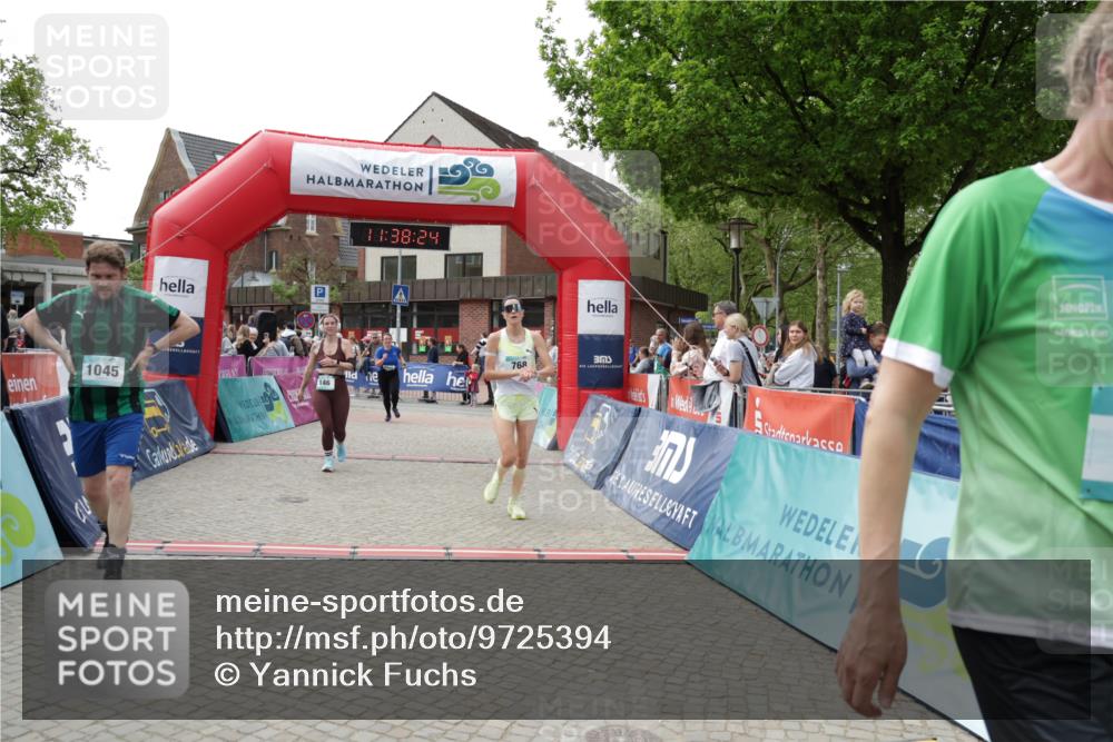 10.05.2026 - 8. Wedeler Halbmarathon Yannick Fuchs http://msf.ph/oto/9725394 10.05.2026 11:38:22 Ziel 146, 360, 582, 768, 922, 1045, 2040 meine-sportfotos.de