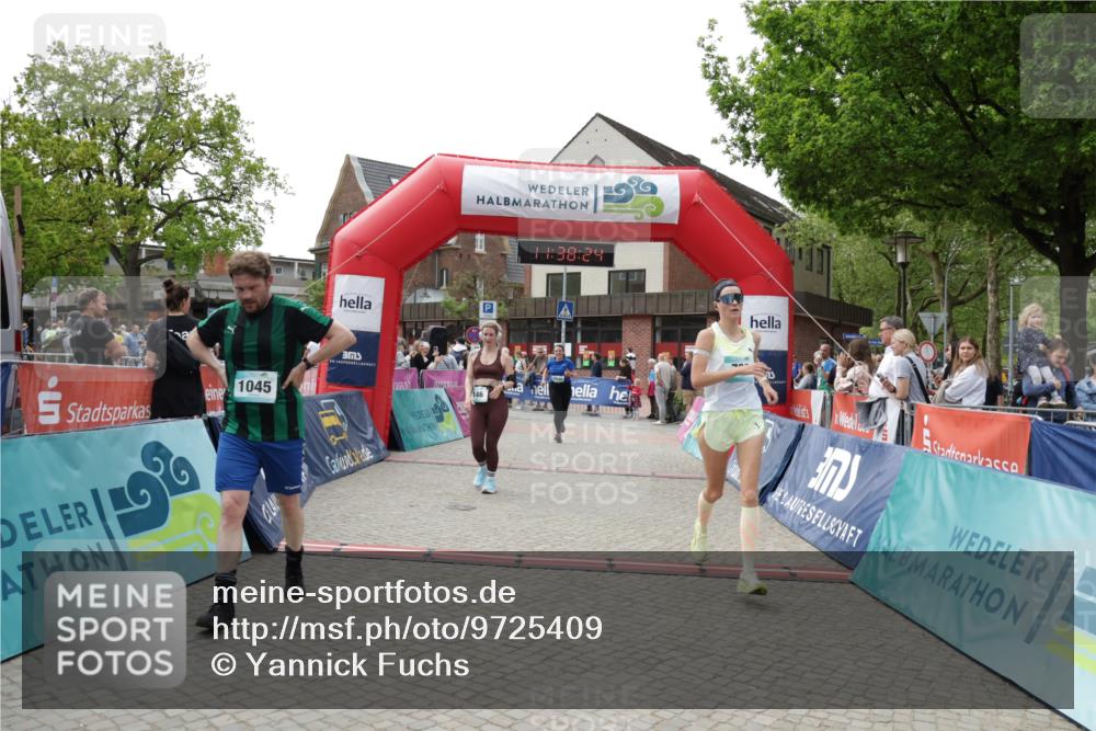10.05.2026 - 8. Wedeler Halbmarathon Yannick Fuchs http://msf.ph/oto/9725409 10.05.2026 11:38:23 Ziel 146, 360, 768, 922, 1045, 2040 meine-sportfotos.de