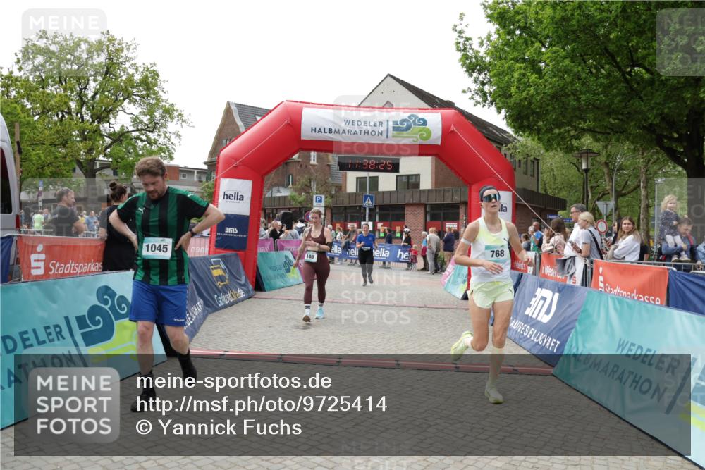 10.05.2026 - 8. Wedeler Halbmarathon Yannick Fuchs http://msf.ph/oto/9725414 10.05.2026 11:38:23 Ziel 146, 360, 768, 922, 1045, 2040 meine-sportfotos.de