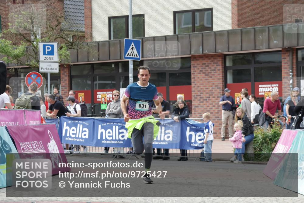 10.05.2026 - 8. Wedeler Halbmarathon Yannick Fuchs http://msf.ph/oto/9725427 10.05.2026 12:06:53 Ziel 313, 631 meine-sportfotos.de