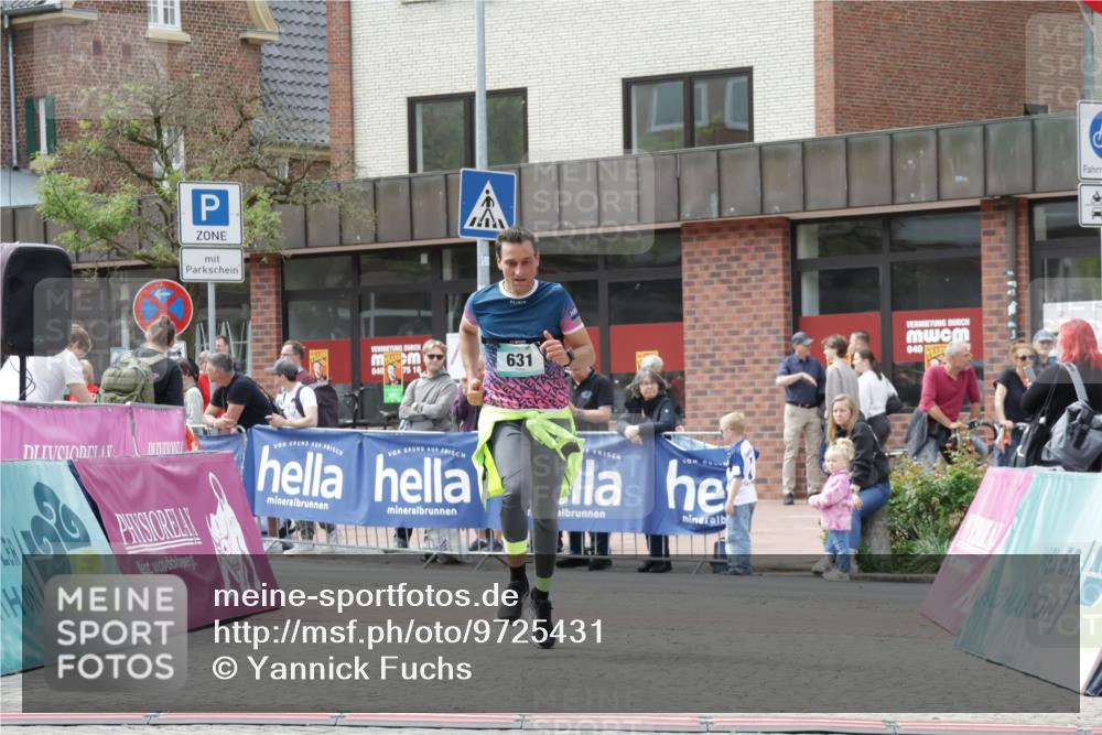 10.05.2026 - 8. Wedeler Halbmarathon Yannick Fuchs http://msf.ph/oto/9725431 10.05.2026 12:06:53 Ziel 313, 631 meine-sportfotos.de
