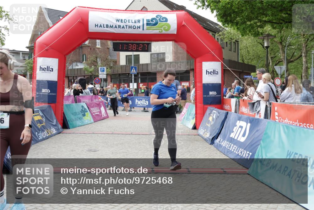 10.05.2026 - 8. Wedeler Halbmarathon Yannick Fuchs http://msf.ph/oto/9725468 10.05.2026 11:38:26 Ziel 146, 360, 688, 765, 768, 2040 meine-sportfotos.de
