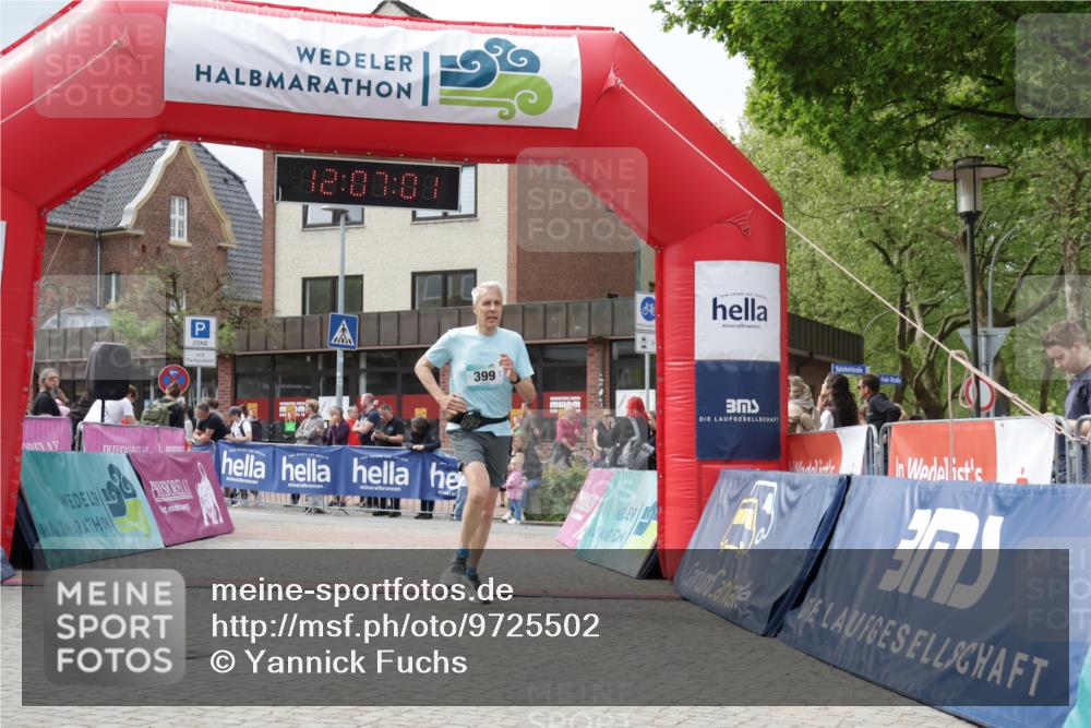 10.05.2026 - 8. Wedeler Halbmarathon Yannick Fuchs http://msf.ph/oto/9725502 10.05.2026 12:06:59 Ziel 399, 631 meine-sportfotos.de