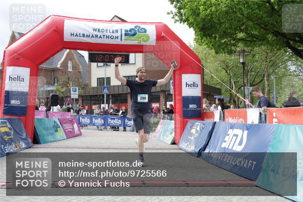 10.05.2026 - 8. Wedeler Halbmarathon Yannick Fuchs http://msf.ph/oto/9725566 10.05.2026 12:07:06 Ziel 288 meine-sportfotos.de