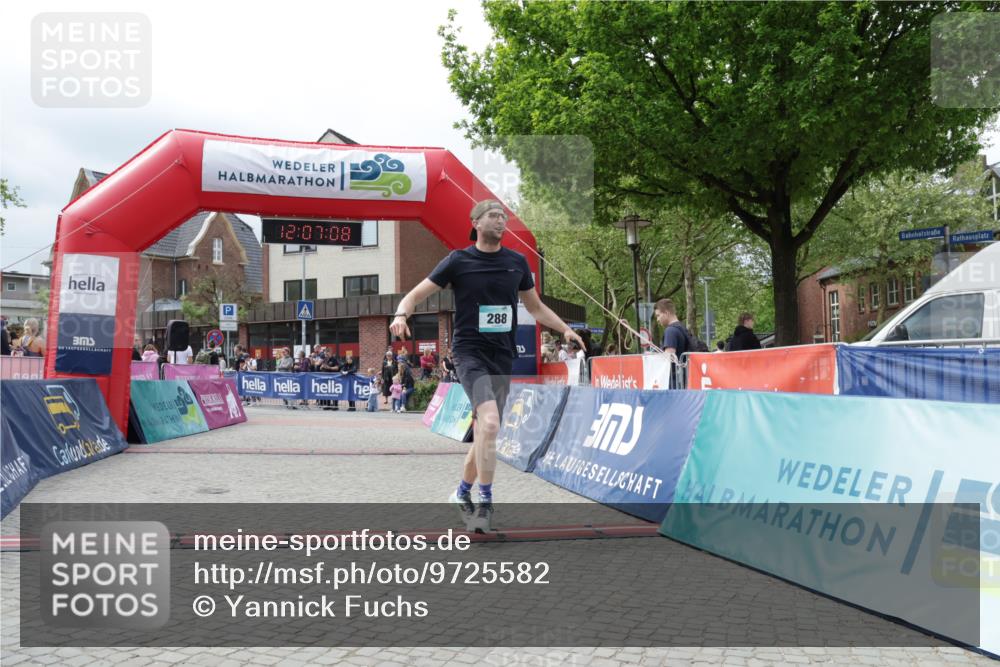 10.05.2026 - 8. Wedeler Halbmarathon Yannick Fuchs http://msf.ph/oto/9725582 10.05.2026 12:07:07 Ziel 288 meine-sportfotos.de