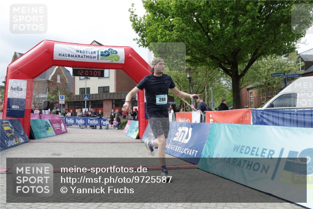 10.05.2026 - 8. Wedeler Halbmarathon Yannick Fuchs http://msf.ph/oto/9725587 10.05.2026 12:07:07 Ziel 288 meine-sportfotos.de