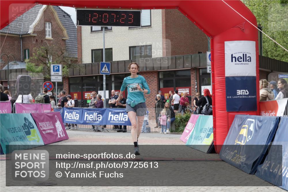 10.05.2026 - 8. Wedeler Halbmarathon Yannick Fuchs http://msf.ph/oto/9725613 10.05.2026 12:07:21 Ziel 398 meine-sportfotos.de