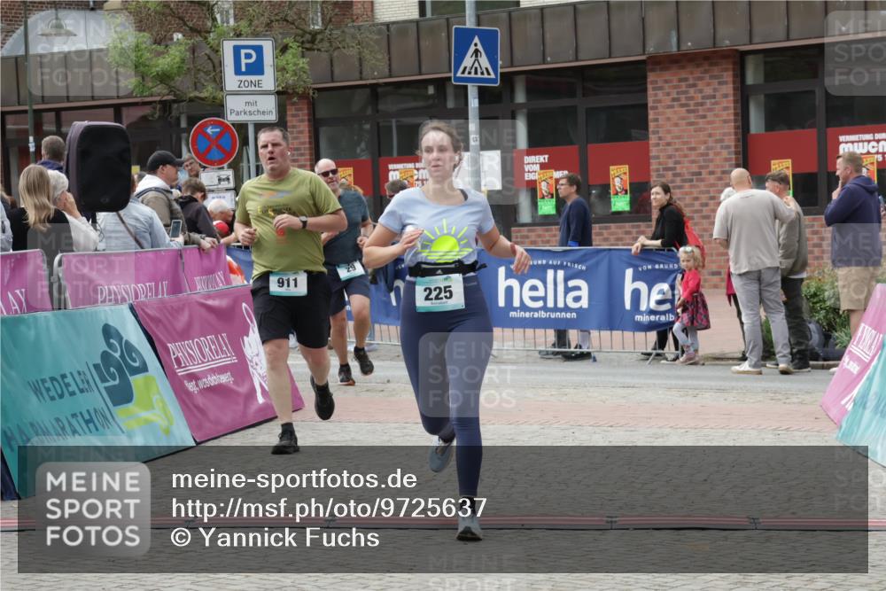 10.05.2026 - 8. Wedeler Halbmarathon Yannick Fuchs http://msf.ph/oto/9725637 10.05.2026 11:38:36 Ziel 29, 225, 425, 911 meine-sportfotos.de