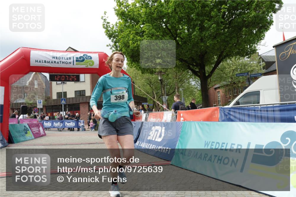 10.05.2026 - 8. Wedeler Halbmarathon Yannick Fuchs http://msf.ph/oto/9725639 10.05.2026 12:07:23 Ziel 398 meine-sportfotos.de