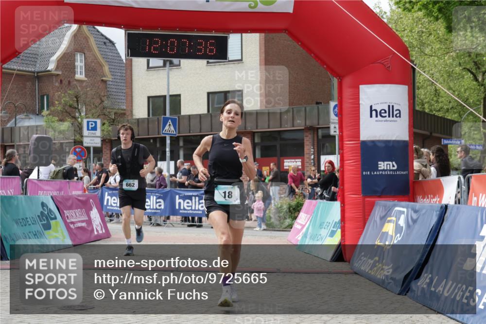 10.05.2026 - 8. Wedeler Halbmarathon Yannick Fuchs http://msf.ph/oto/9725665 10.05.2026 12:07:34 Ziel 18, 662 meine-sportfotos.de