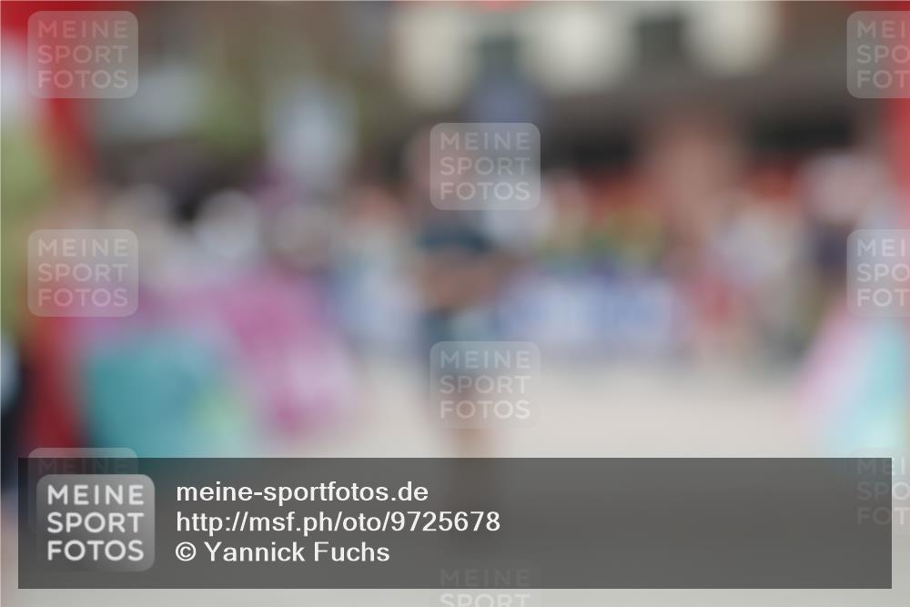 10.05.2026 - 8. Wedeler Halbmarathon Yannick Fuchs http://msf.ph/oto/9725678 10.05.2026 11:38:39 Ziel 29, 225, 911 meine-sportfotos.de