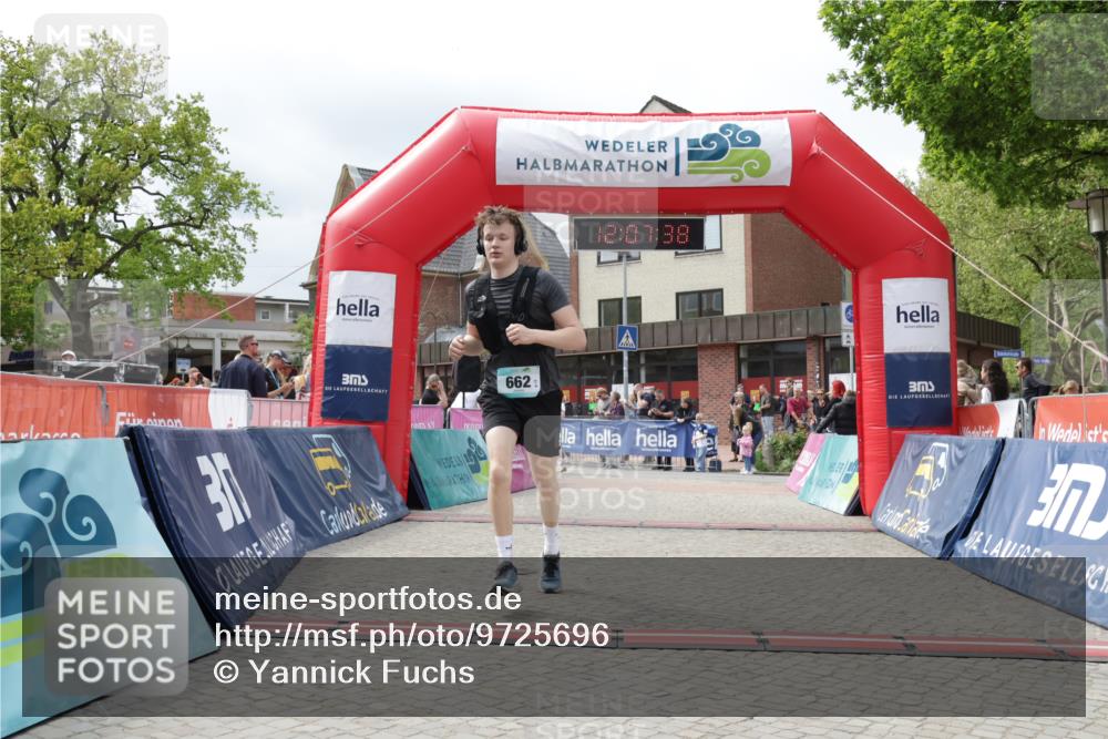 10.05.2026 - 8. Wedeler Halbmarathon Yannick Fuchs http://msf.ph/oto/9725696 10.05.2026 12:07:36 Ziel 18, 612, 662 meine-sportfotos.de