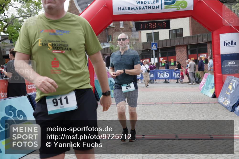 10.05.2026 - 8. Wedeler Halbmarathon Yannick Fuchs http://msf.ph/oto/9725712 10.05.2026 11:38:41 Ziel 29, 225, 625, 911 meine-sportfotos.de