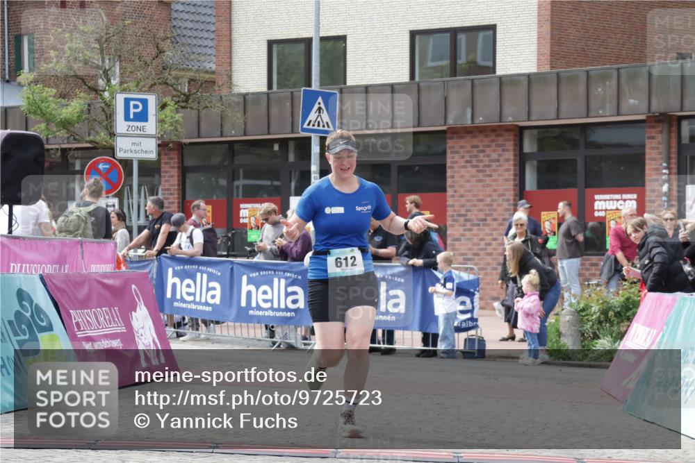 10.05.2026 - 8. Wedeler Halbmarathon Yannick Fuchs http://msf.ph/oto/9725723 10.05.2026 12:07:39 Ziel 18, 612, 662 meine-sportfotos.de