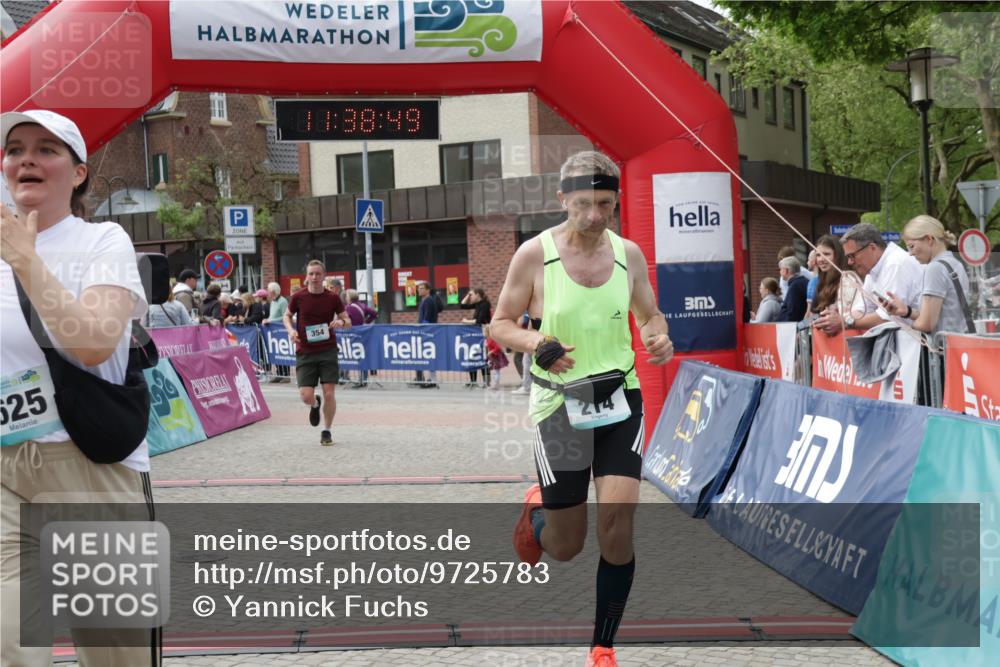 10.05.2026 - 8. Wedeler Halbmarathon Yannick Fuchs http://msf.ph/oto/9725783 10.05.2026 11:38:48 Ziel 214, 354, 625 meine-sportfotos.de