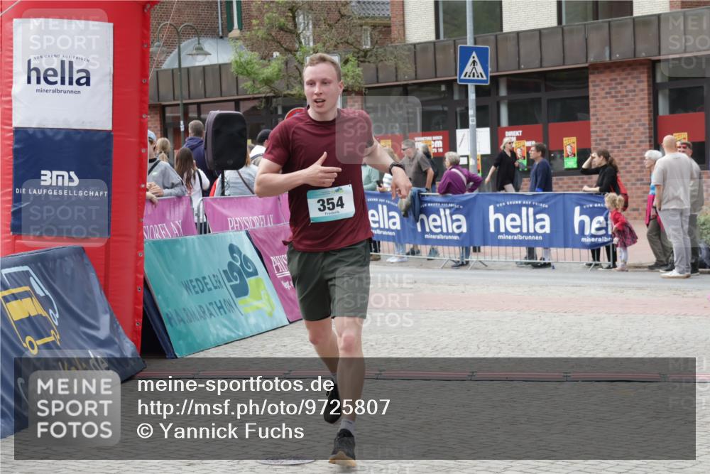 10.05.2026 - 8. Wedeler Halbmarathon Yannick Fuchs http://msf.ph/oto/9725807 10.05.2026 11:38:50 Ziel 214, 354, 625 meine-sportfotos.de