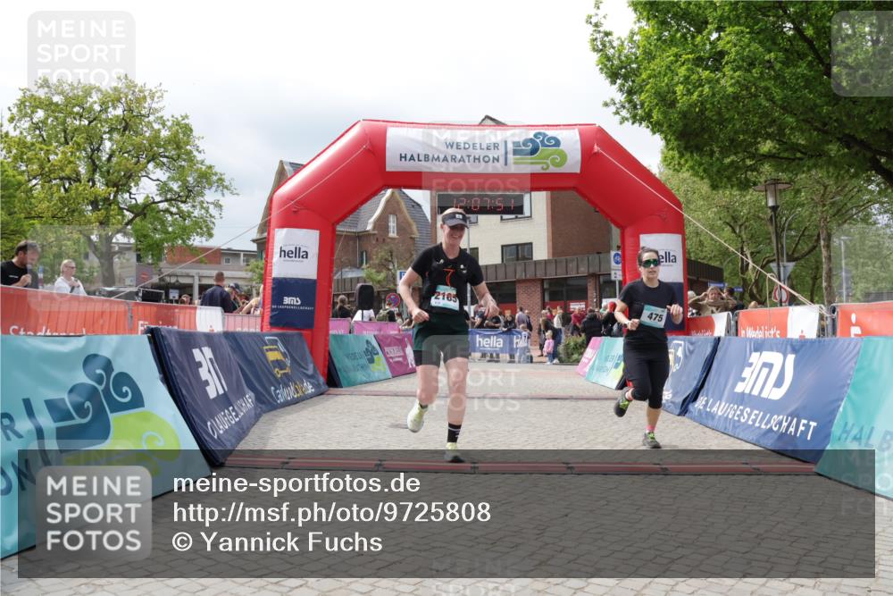 10.05.2026 - 8. Wedeler Halbmarathon Yannick Fuchs http://msf.ph/oto/9725808 10.05.2026 12:07:50 Ziel 475, 642, 726, 2185 meine-sportfotos.de