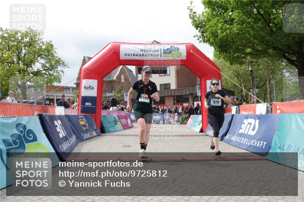 10.05.2026 - 8. Wedeler Halbmarathon Yannick Fuchs http://msf.ph/oto/9725812 10.05.2026 12:07:50 Ziel 475, 642, 726, 2185 meine-sportfotos.de