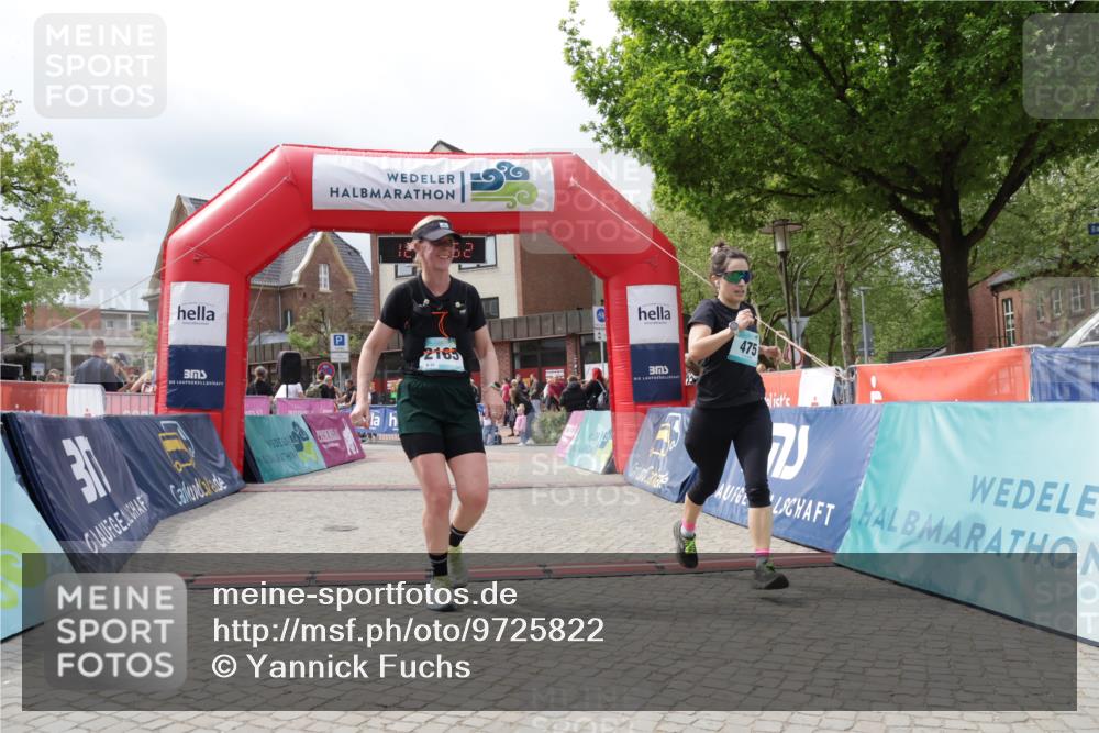 10.05.2026 - 8. Wedeler Halbmarathon Yannick Fuchs http://msf.ph/oto/9725822 10.05.2026 12:07:50 Ziel 475, 642, 726, 2185 meine-sportfotos.de
