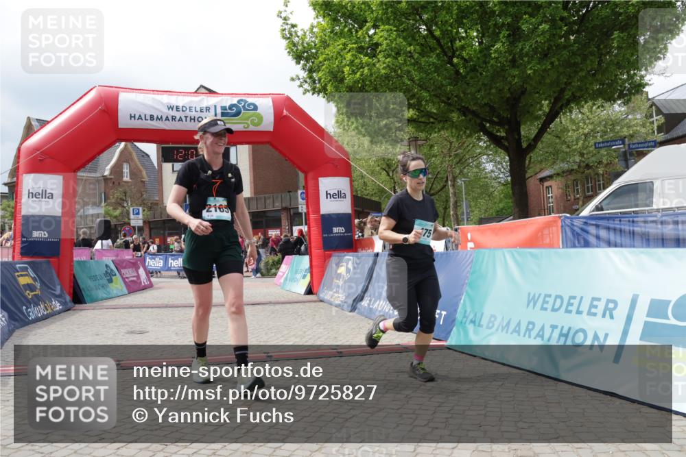 10.05.2026 - 8. Wedeler Halbmarathon Yannick Fuchs http://msf.ph/oto/9725827 10.05.2026 12:07:50 Ziel 475, 642, 726, 2185 meine-sportfotos.de