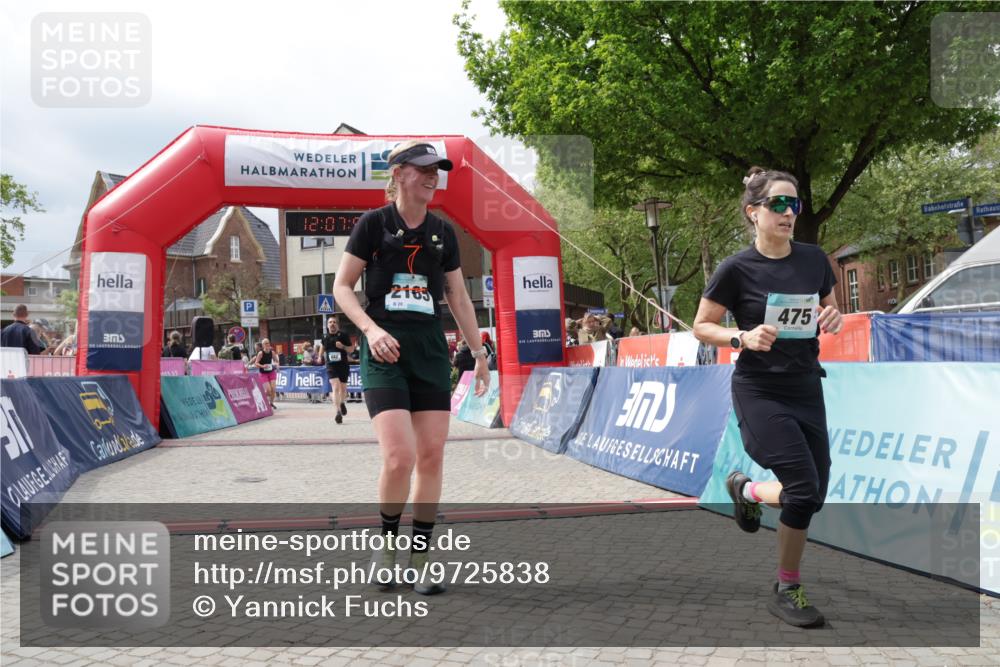 10.05.2026 - 8. Wedeler Halbmarathon Yannick Fuchs http://msf.ph/oto/9725838 10.05.2026 12:07:51 Ziel 475, 642, 726, 2185 meine-sportfotos.de