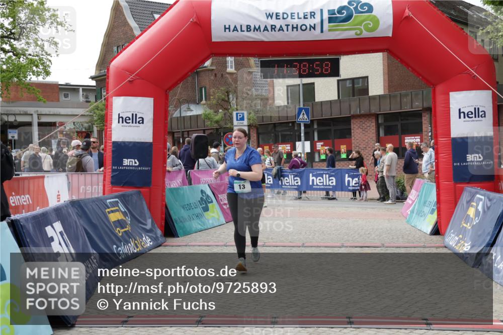 10.05.2026 - 8. Wedeler Halbmarathon Yannick Fuchs http://msf.ph/oto/9725893 10.05.2026 11:38:56 Ziel 13, 1051 meine-sportfotos.de
