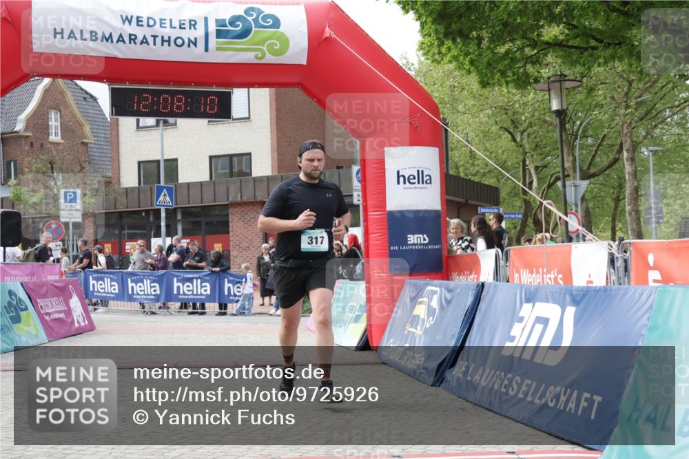 10.05.2026 - 8. Wedeler Halbmarathon Yannick Fuchs http://msf.ph/oto/9725926 10.05.2026 12:08:08 Ziel 317 meine-sportfotos.de