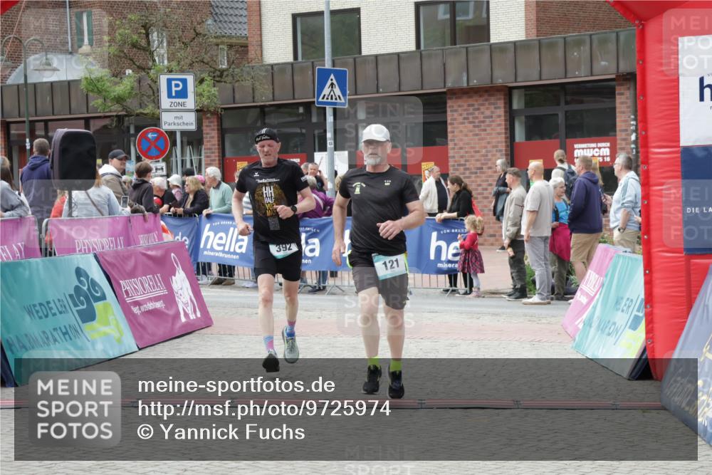 10.05.2026 - 8. Wedeler Halbmarathon Yannick Fuchs http://msf.ph/oto/9725974 10.05.2026 11:39:03 Ziel 121, 392, 1051 meine-sportfotos.de