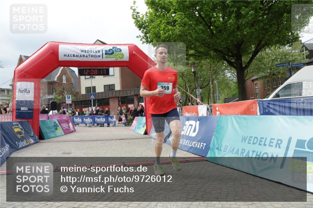 10.05.2026 - 8. Wedeler Halbmarathon Yannick Fuchs http://msf.ph/oto/9726012 10.05.2026 12:08:16 Ziel 359 meine-sportfotos.de