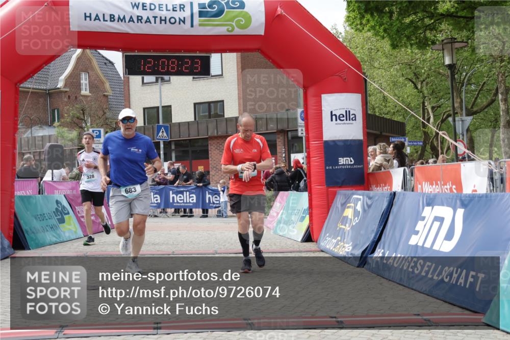 10.05.2026 - 8. Wedeler Halbmarathon Yannick Fuchs http://msf.ph/oto/9726074 10.05.2026 12:08:21 Ziel 328, 683, 2200 meine-sportfotos.de