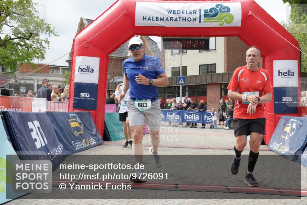 10.05.2026 - 8. Wedeler Halbmarathon Yannick Fuchs http://msf.ph/oto/9726091 10.05.2026 12:08:22 Ziel 328, 683, 2200 meine-sportfotos.de