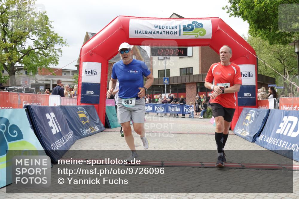 10.05.2026 - 8. Wedeler Halbmarathon Yannick Fuchs http://msf.ph/oto/9726096 10.05.2026 12:08:23 Ziel 328, 683, 2200 meine-sportfotos.de