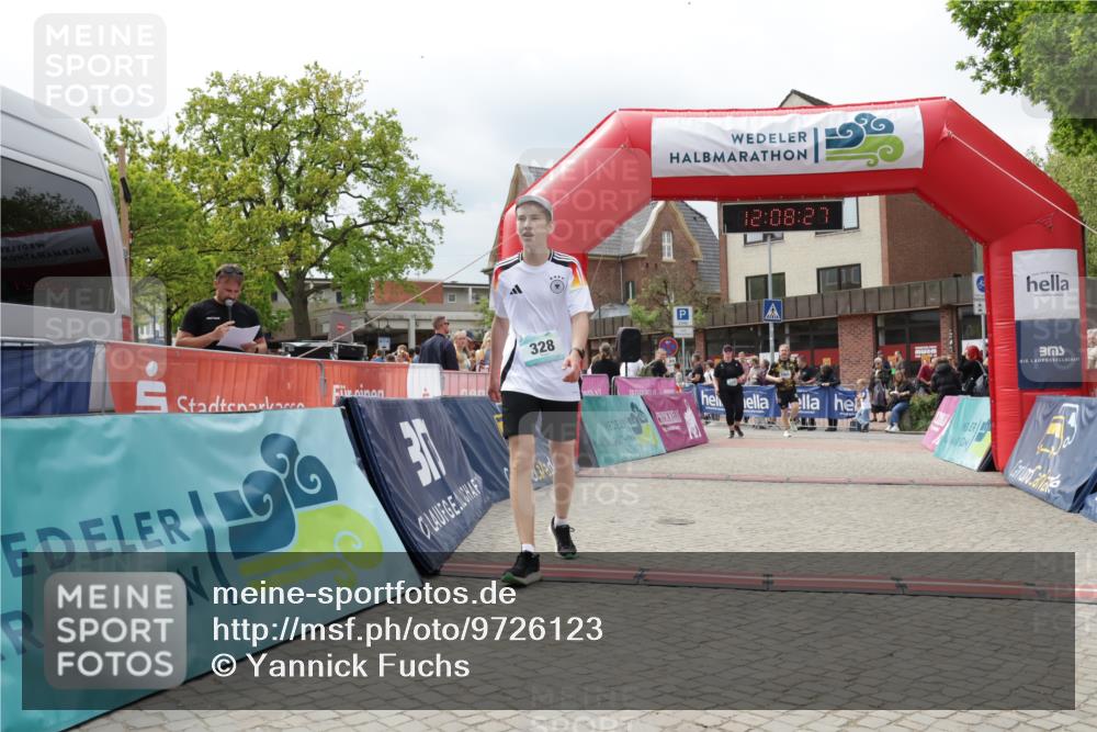 10.05.2026 - 8. Wedeler Halbmarathon Yannick Fuchs http://msf.ph/oto/9726123 10.05.2026 12:08:25 Ziel 171, 328, 683, 1002, 2200 meine-sportfotos.de