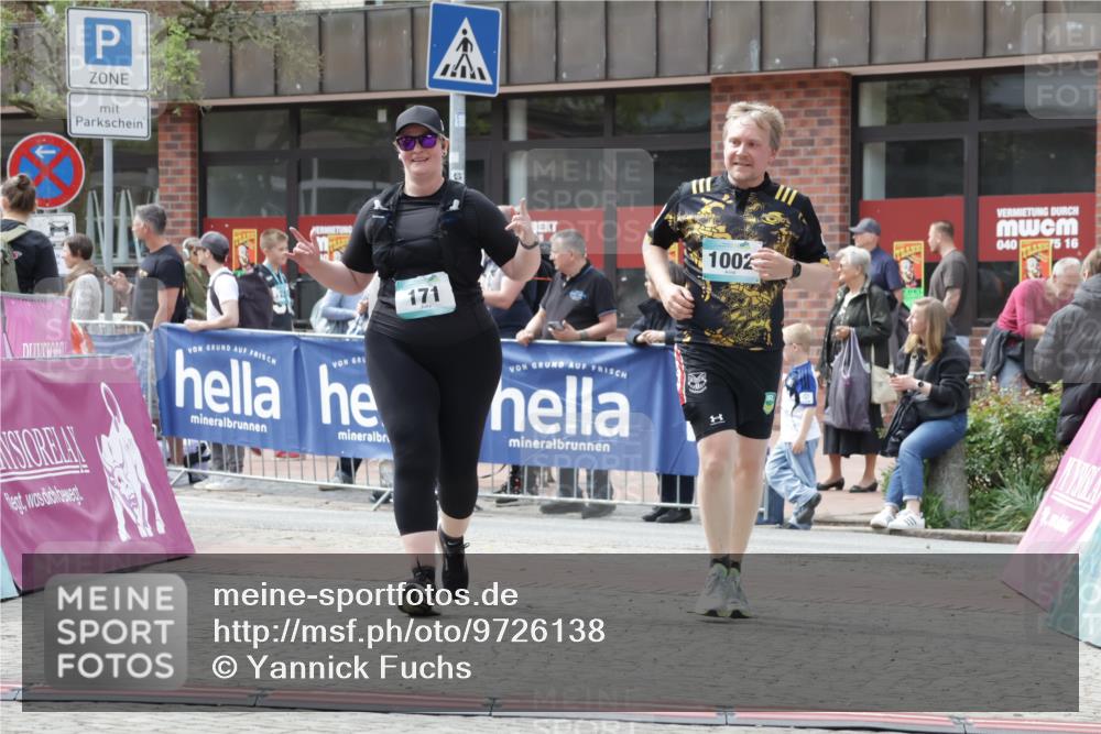 10.05.2026 - 8. Wedeler Halbmarathon Yannick Fuchs http://msf.ph/oto/9726138 10.05.2026 12:08:27 Ziel 171, 328, 683, 1002, 2200 meine-sportfotos.de
