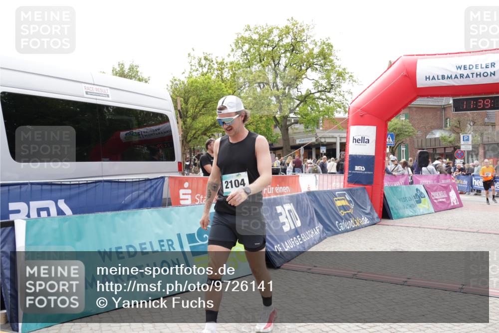 10.05.2026 - 8. Wedeler Halbmarathon Yannick Fuchs http://msf.ph/oto/9726141 10.05.2026 11:39:15 Ziel 871, 2104 meine-sportfotos.de
