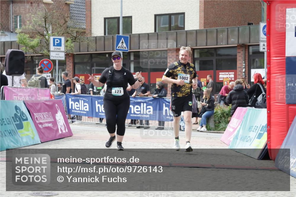 10.05.2026 - 8. Wedeler Halbmarathon Yannick Fuchs http://msf.ph/oto/9726143 10.05.2026 12:08:28 Ziel 171, 328, 1002 meine-sportfotos.de