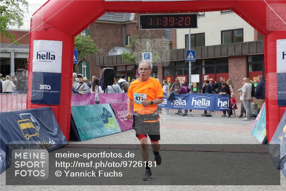 10.05.2026 - 8. Wedeler Halbmarathon Yannick Fuchs http://msf.ph/oto/9726181 10.05.2026 11:39:19 Ziel 871 meine-sportfotos.de