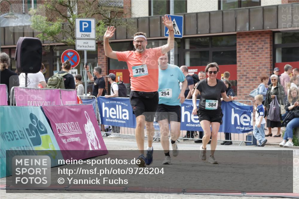 10.05.2026 - 8. Wedeler Halbmarathon Yannick Fuchs http://msf.ph/oto/9726204 10.05.2026 12:08:32 Ziel 171, 254, 376, 384, 1002 meine-sportfotos.de