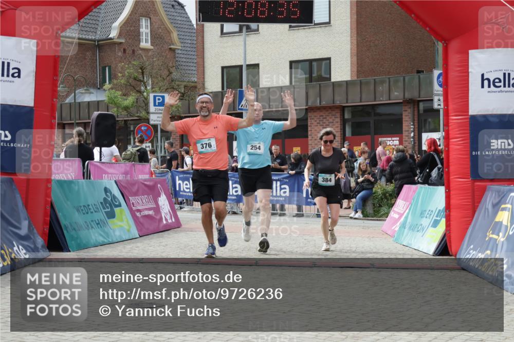 10.05.2026 - 8. Wedeler Halbmarathon Yannick Fuchs http://msf.ph/oto/9726236 10.05.2026 12:08:33 Ziel 171, 254, 376, 384, 1002 meine-sportfotos.de