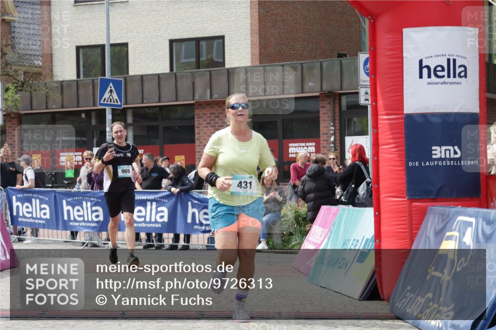 10.05.2026 - 8. Wedeler Halbmarathon Yannick Fuchs http://msf.ph/oto/9726313 10.05.2026 12:08:51 Ziel 431, 969 meine-sportfotos.de