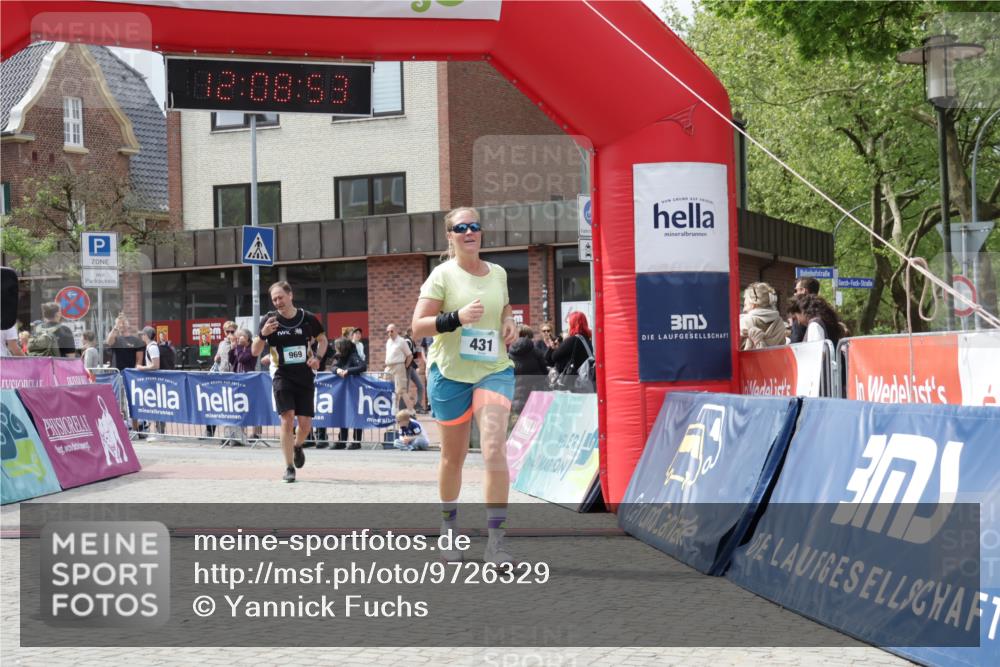 10.05.2026 - 8. Wedeler Halbmarathon Yannick Fuchs http://msf.ph/oto/9726329 10.05.2026 12:08:51 Ziel 431, 969 meine-sportfotos.de