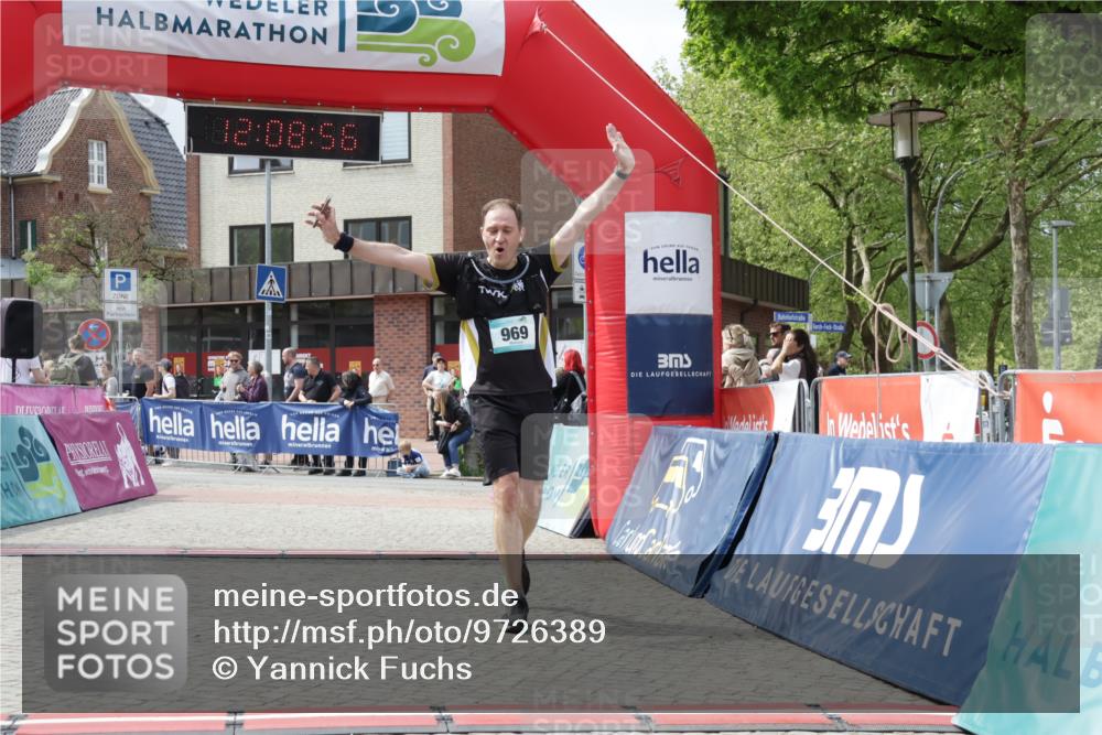 10.05.2026 - 8. Wedeler Halbmarathon Yannick Fuchs http://msf.ph/oto/9726389 10.05.2026 12:08:54 Ziel 431, 969 meine-sportfotos.de