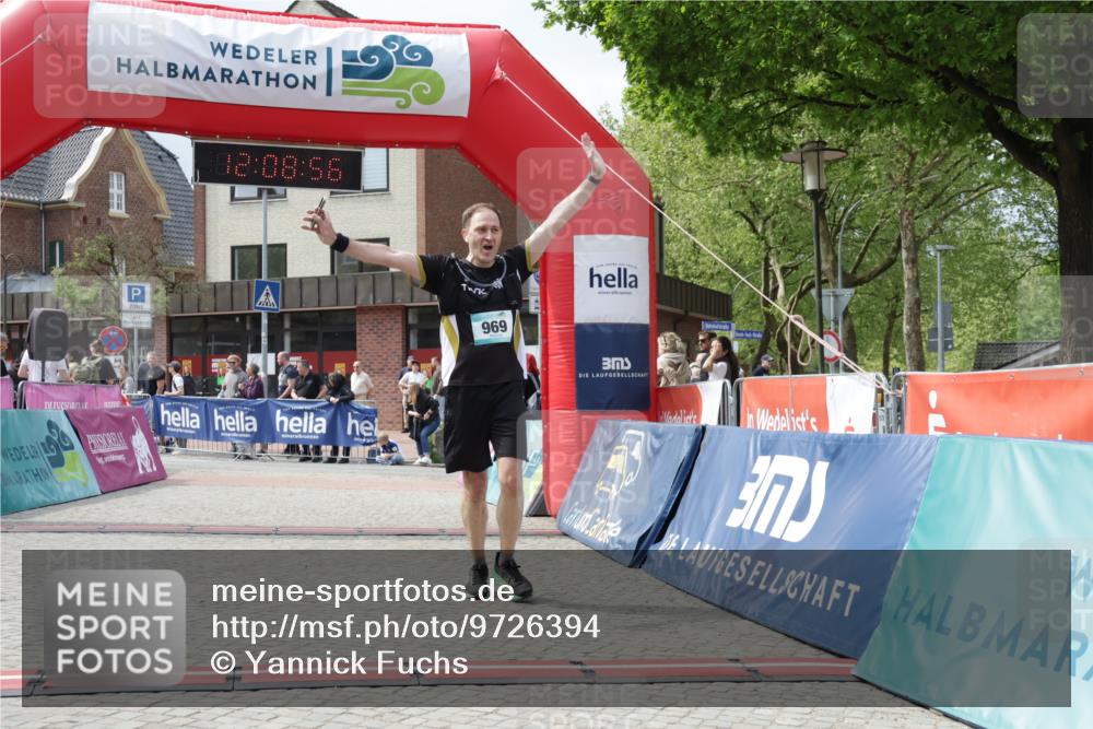 10.05.2026 - 8. Wedeler Halbmarathon Yannick Fuchs http://msf.ph/oto/9726394 10.05.2026 12:08:54 Ziel 431, 969 meine-sportfotos.de