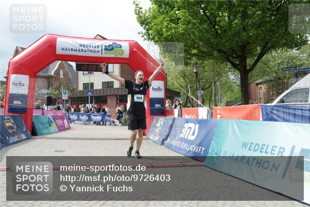 10.05.2026 - 8. Wedeler Halbmarathon Yannick Fuchs http://msf.ph/oto/9726403 10.05.2026 12:08:54 Ziel 431, 969 meine-sportfotos.de