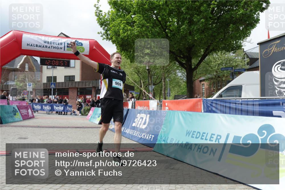 10.05.2026 - 8. Wedeler Halbmarathon Yannick Fuchs http://msf.ph/oto/9726423 10.05.2026 12:08:55 Ziel 309, 431, 969 meine-sportfotos.de