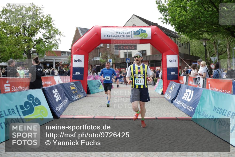 10.05.2026 - 8. Wedeler Halbmarathon Yannick Fuchs http://msf.ph/oto/9726425 10.05.2026 11:39:48 Ziel 402, 434, 585, 844, 1028, 1054, 2011 meine-sportfotos.de