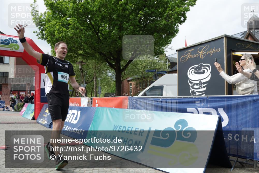 10.05.2026 - 8. Wedeler Halbmarathon Yannick Fuchs http://msf.ph/oto/9726432 10.05.2026 12:08:55 Ziel 309, 431, 969 meine-sportfotos.de