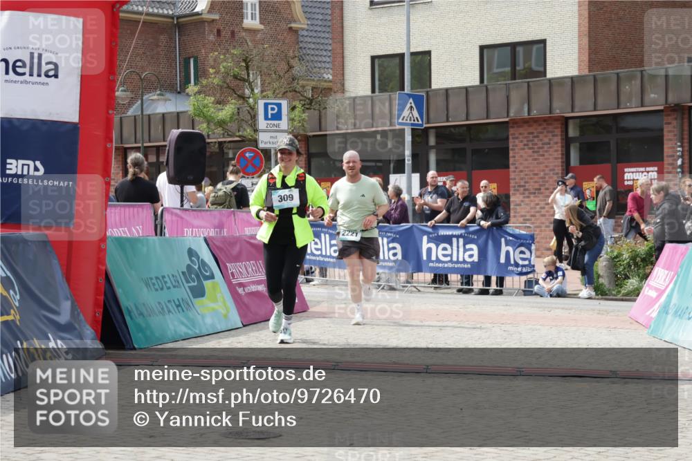 10.05.2026 - 8. Wedeler Halbmarathon Yannick Fuchs http://msf.ph/oto/9726470 10.05.2026 12:08:59 Ziel 309, 969 meine-sportfotos.de