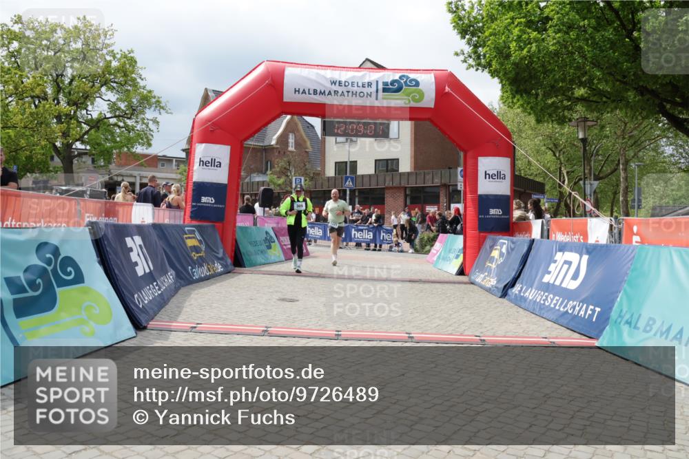 10.05.2026 - 8. Wedeler Halbmarathon Yannick Fuchs http://msf.ph/oto/9726489 10.05.2026 12:08:59 Ziel 309, 969 meine-sportfotos.de